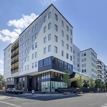 Apartment Boutique With Pool Gym And Walk To Midtown *