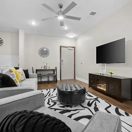 Apartment Stylish 1br Walk To The Gulch & Broadway Nashville