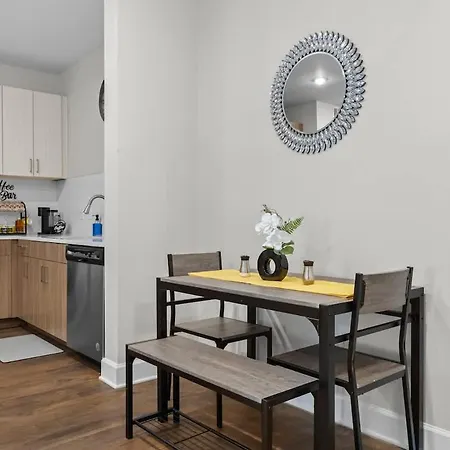 Apartment Stylish 1br Walk To The Gulch & Broadway