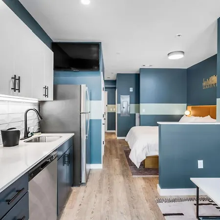 Apartment Boutique With Pool Gym And Walk To Midtown *