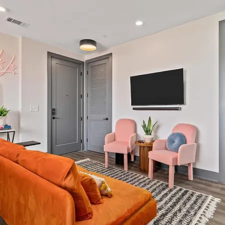 The Penthouse - 3br Rooftop - Downtown * Nashville