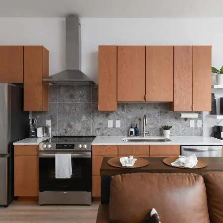 3 Miles To Downtown With Free Parking And Walk To Coffee Apartment Nashville