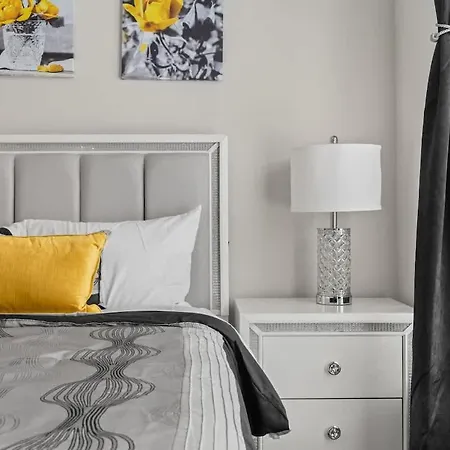 Stylish 1br Walk To The Gulch & Broadway Apartment Nashville