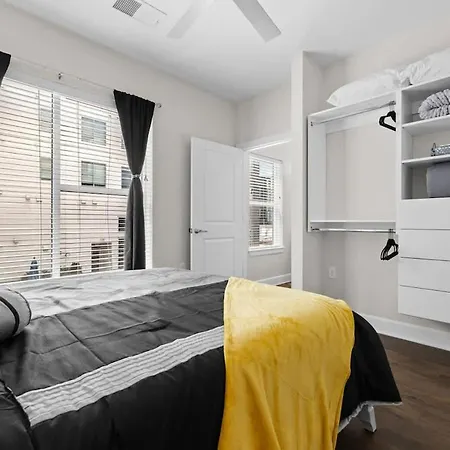 Stylish 1br Walk To The Gulch & Broadway