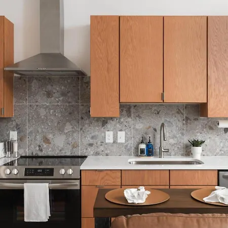 3 Miles To Downtown With Free Parking And Walk To Coffee Apartment Nashville