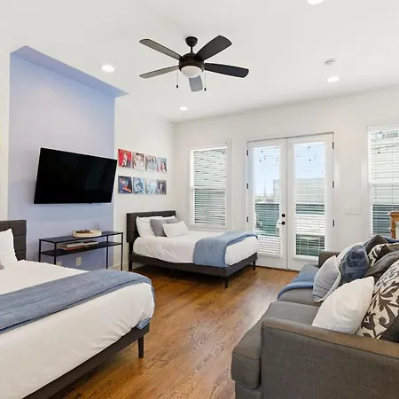 Modern 3br With Rooftop - 10 Min To Broadway Apartment *