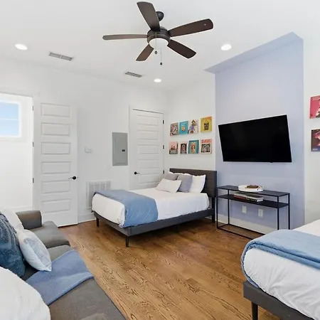 Modern 3br With Rooftop - 10 Min To Broadway Apartment *