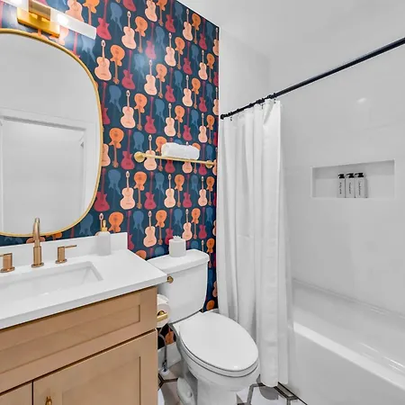 Hideaway - Rooftop - Fire Pit Nights Apartment Nashville