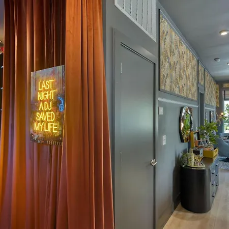 Apartment The Bloom House Cosmic Cowgirl By Avantstay Nashville