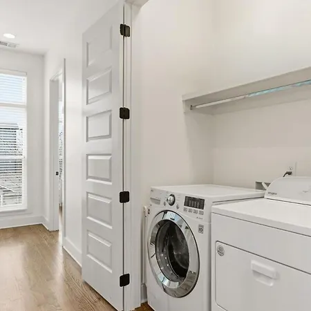 Apartment Modern 3br With Rooftop - 10 Min To Broadway *
