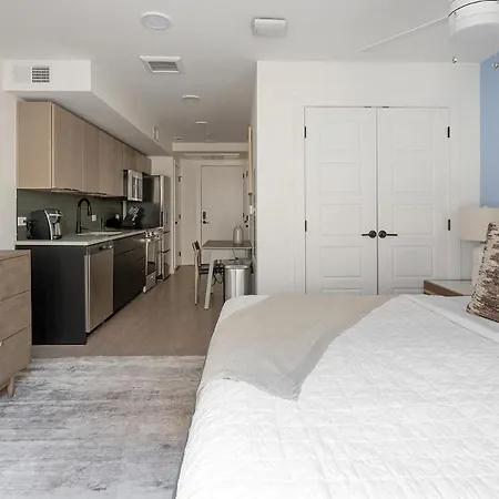 Apartment Landing Spectacular Studio Gym