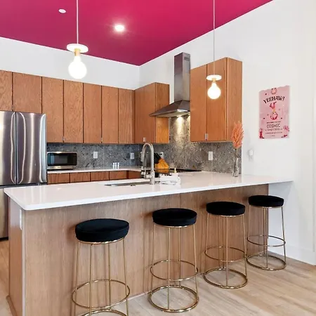 Apartment The Bloom House Cosmic Cowgirl By Avantstay
