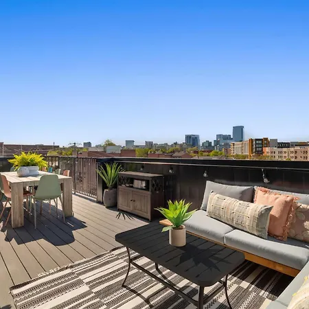 The Penthouse - 3br Rooftop - Downtown