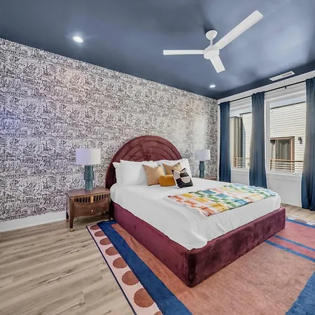 Apartment Hideaway - Rooftop - Fire Pit Nights Nashville