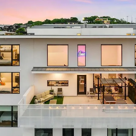 New Walk To Gulch - Private Penthouse Pool & Deck Views *
