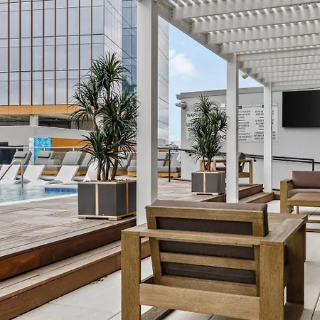 King Bed, Gym, Rooftop Pool, Free Parking