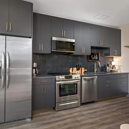 The Penthouse - 3br Rooftop - Downtown