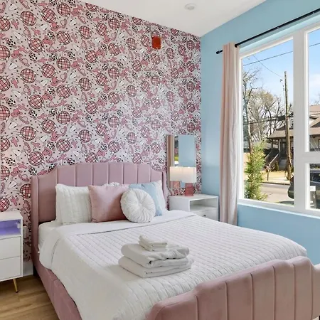 Apartment The Bloom House Cosmic Cowgirl By Avantstay Nashville