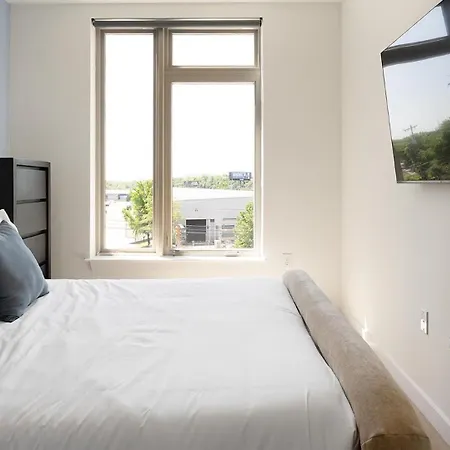 Apartment Landing Spectacular Studio Gym *