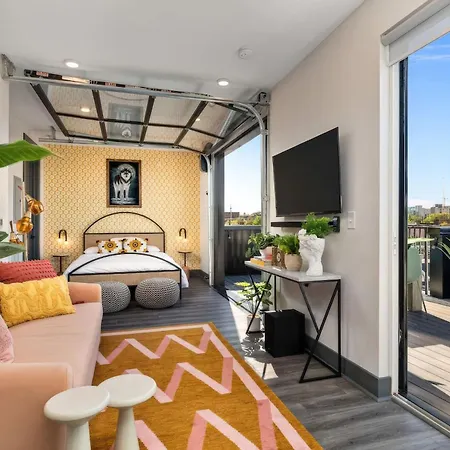 The Penthouse - 3br Rooftop - Downtown