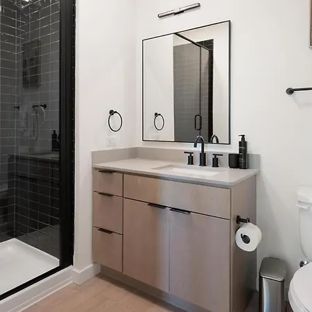Apartment Landing Spectacular Studio Gym