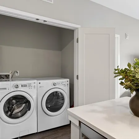 Belcourt By Avantstay Apartment *
