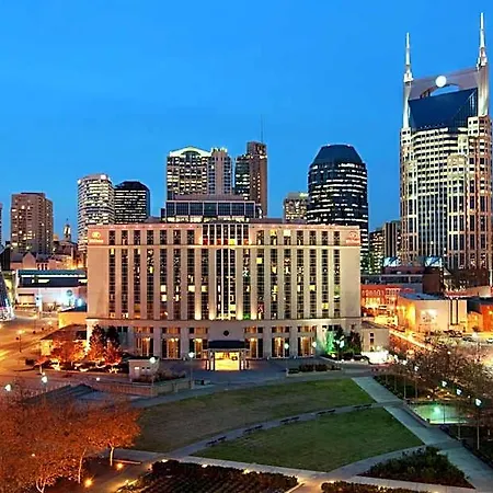 Hilton Downtown 4*
