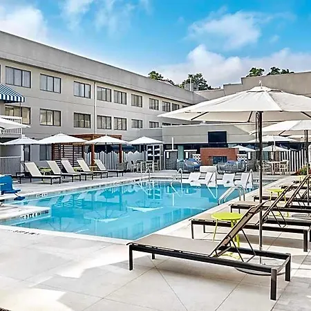 Hotel Doubletree By Hilton Airport