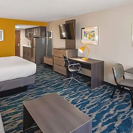 Western Executive Residency Hotel 3*