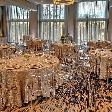 Hotel Hilton Hills 4*