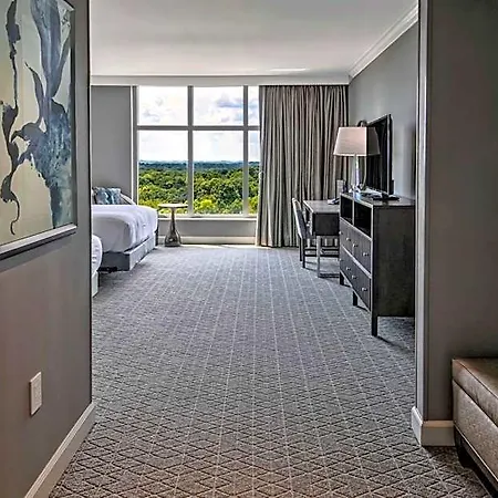 Hotel Hilton Hills 4*