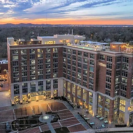 Hilton Hills Hotel 4*