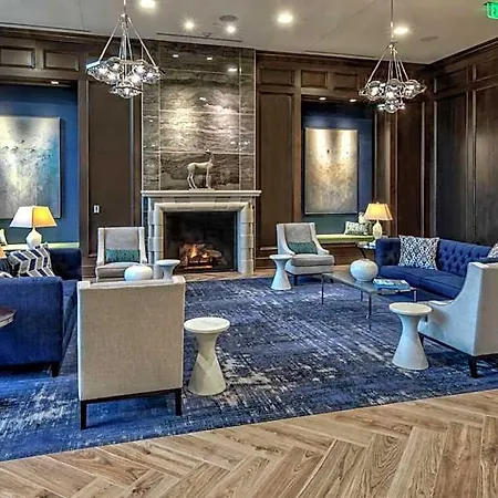 Hotel Hilton Hills 4*