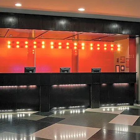 Hotel Delta By Marriott Airport Nashville