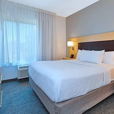Hotel Towneplace By Marriott Airport 3*