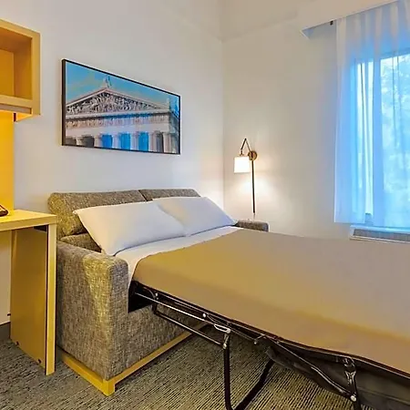 Towneplace By Marriott Airport Hotel 3*