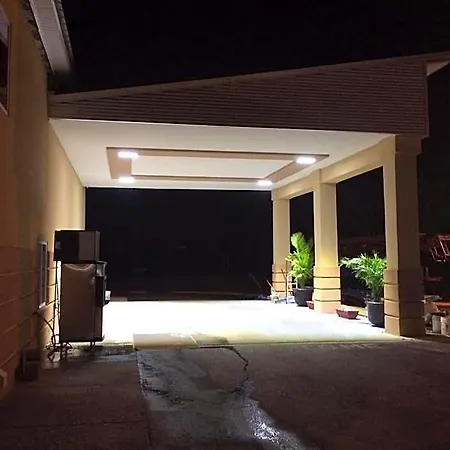 Motel Lotus And 2*