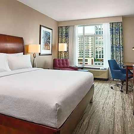 Hotel Hilton Garden Downtown Convention Center 3*