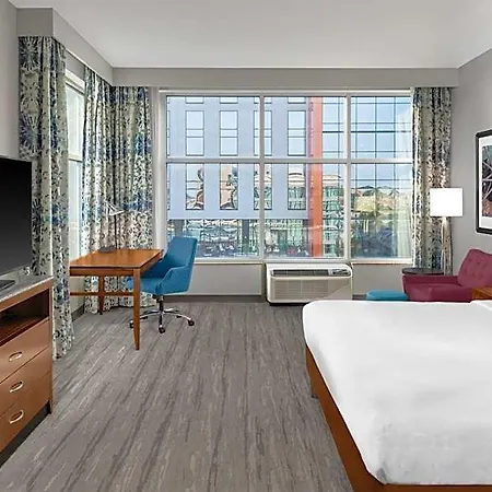 Hilton Garden Downtown Convention Center Hotel 3*