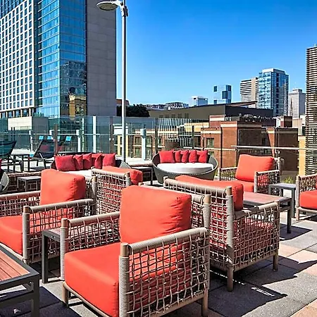Hilton Garden Downtown Convention Center Hotel 3*