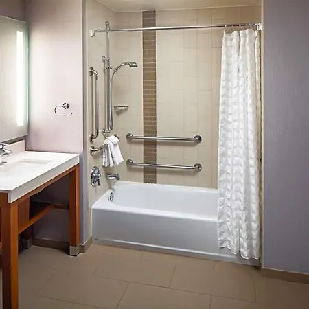 Hyatt Place Downtown Hotel 3*