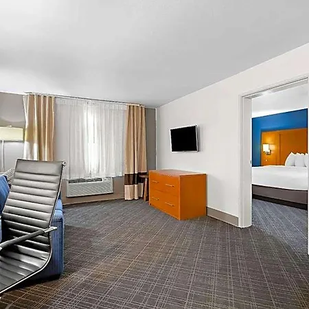 Comfort & Near Tanger Outlets I-24 Antioch 4*