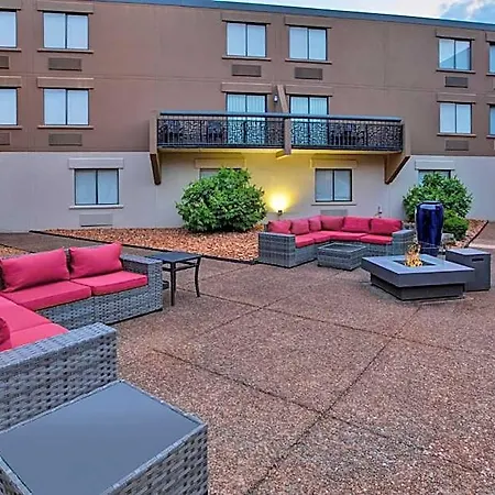 Hotel Express Airport By Ihg Nashville