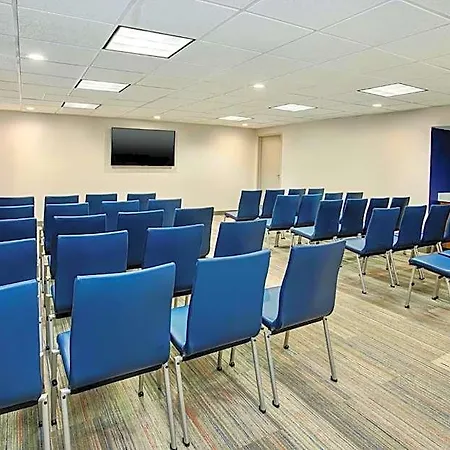 Express Airport By Ihg Nashville