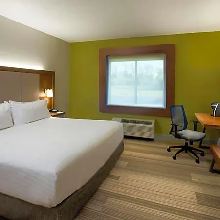 Express Airport By Ihg Nashville