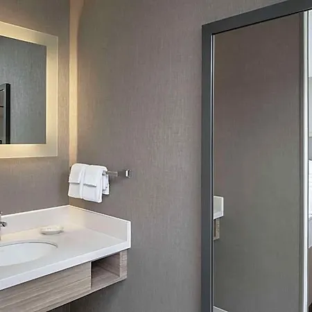 Sonesta Select Airport Hotel Nashville