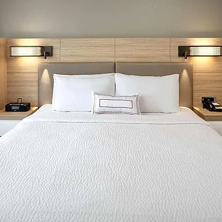 Hotel Sonesta Select Airport 3*
