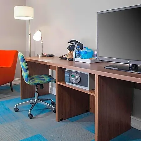 Hotel Aloft By Marriott West End 3*