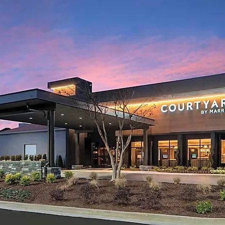 Courtyard By Marriott Airport Nashville