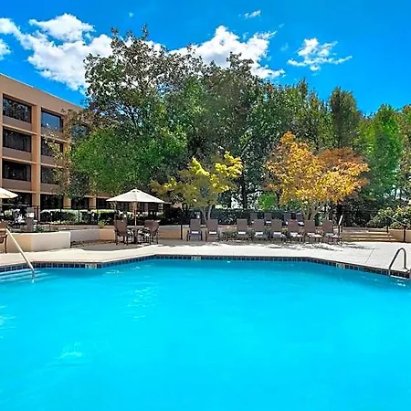 Hotel Sonesta Airport 4*
